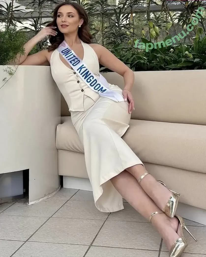 Sophie Wallace nude photo #0204 (Scottish TV Presenter / stv_sophie)