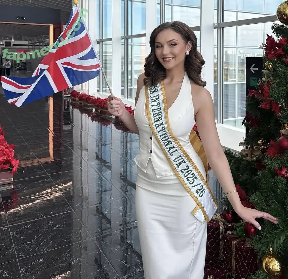 Sophie Wallace nude photo #0206 (Scottish TV Presenter / stv_sophie)