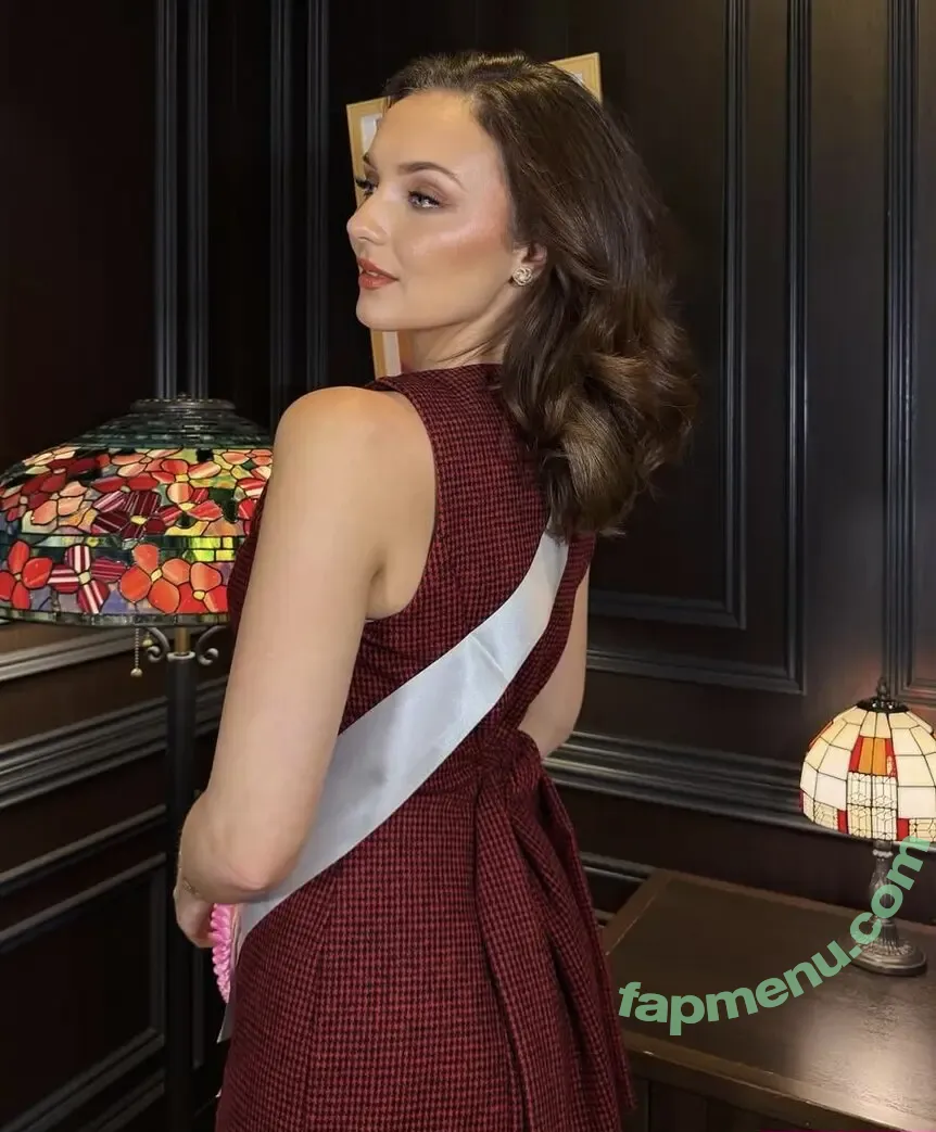 Sophie Wallace nude photo #0212 (Scottish TV Presenter / stv_sophie)