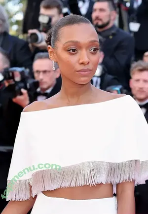 Sophie Wilde / sophiewilde / sophiewildee nude photo #0025