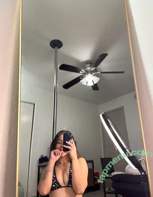 sophieamirixx / sophiemilhamx nude photo #0001