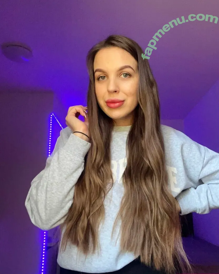 sophielehmann nude photo #0027 (sophielehmannn)