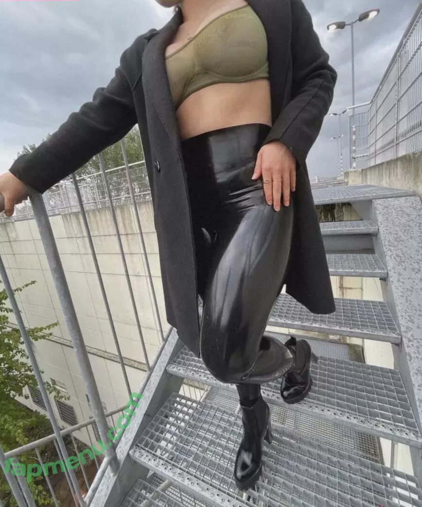 Sophielx nude photo #0107 (sophiesleggingspage)