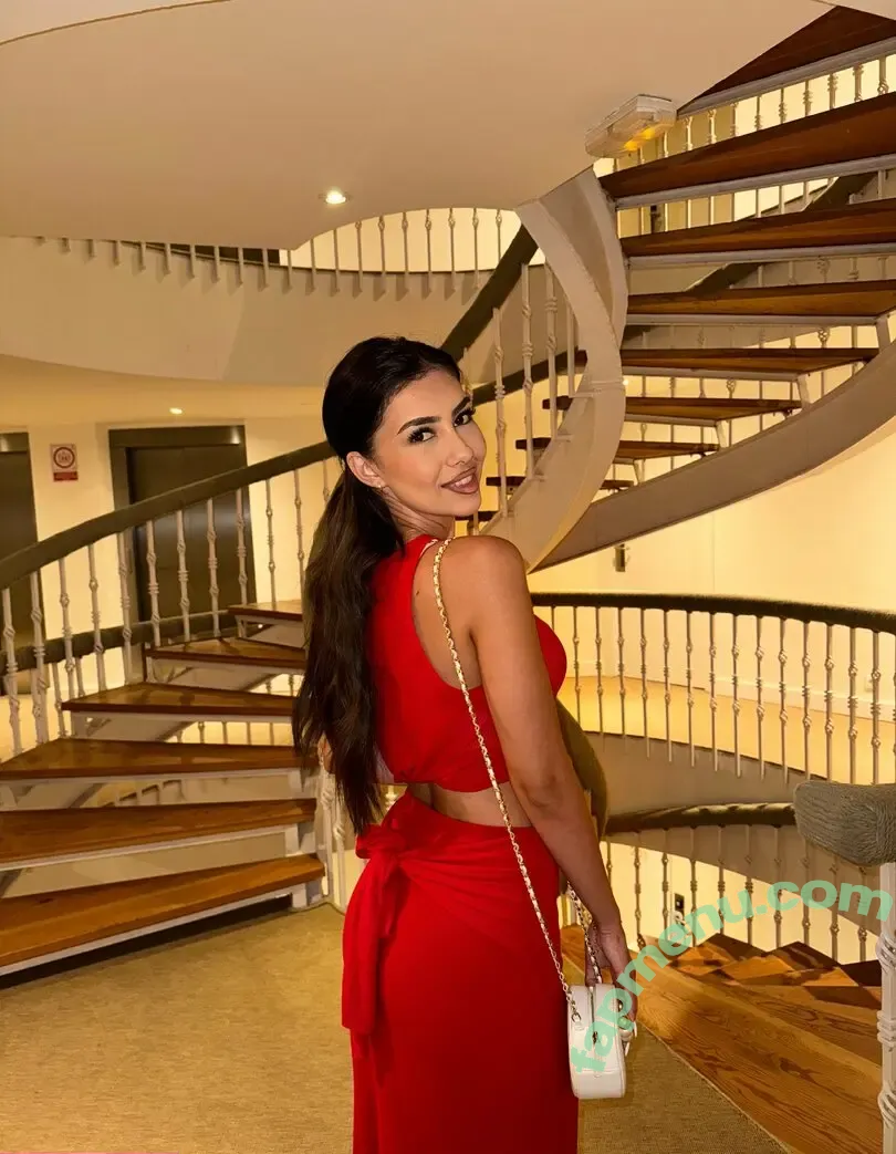 sophieraynetv nude photo #0005 (sophieraynetv)