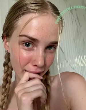 sophiesouth / bakedyam8 / sophieteen8 nude photo #0022