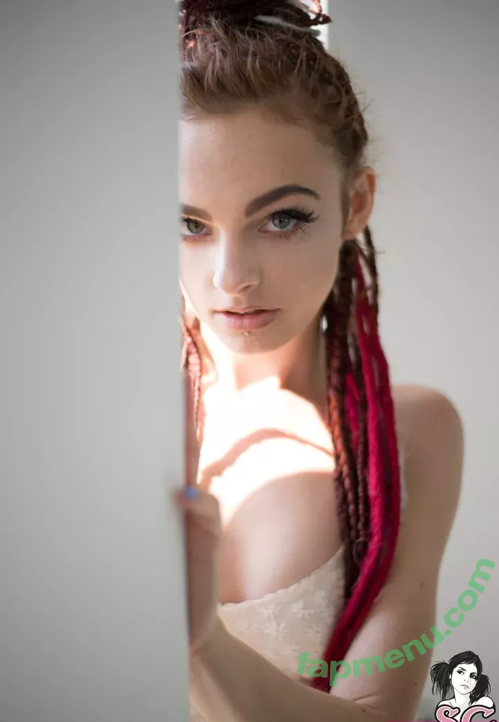 Sophiestonem nude photo #0012 (Sophiestonem)
