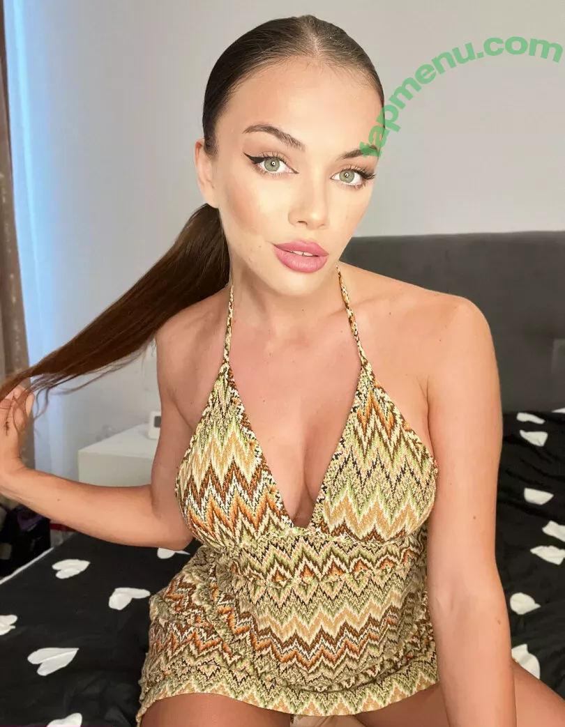 sophiestorms nude photo #0215 (hereisssophie)