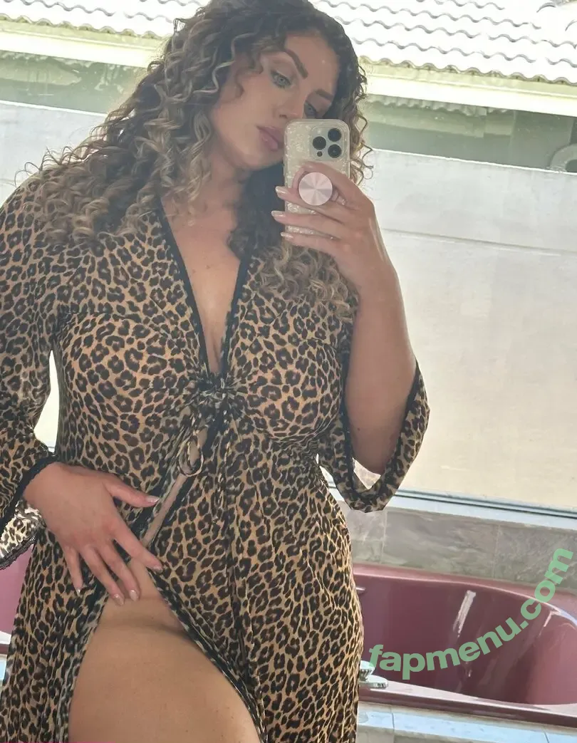 sophiethebodyvip nude photo #0027 (sophiesselfies224)