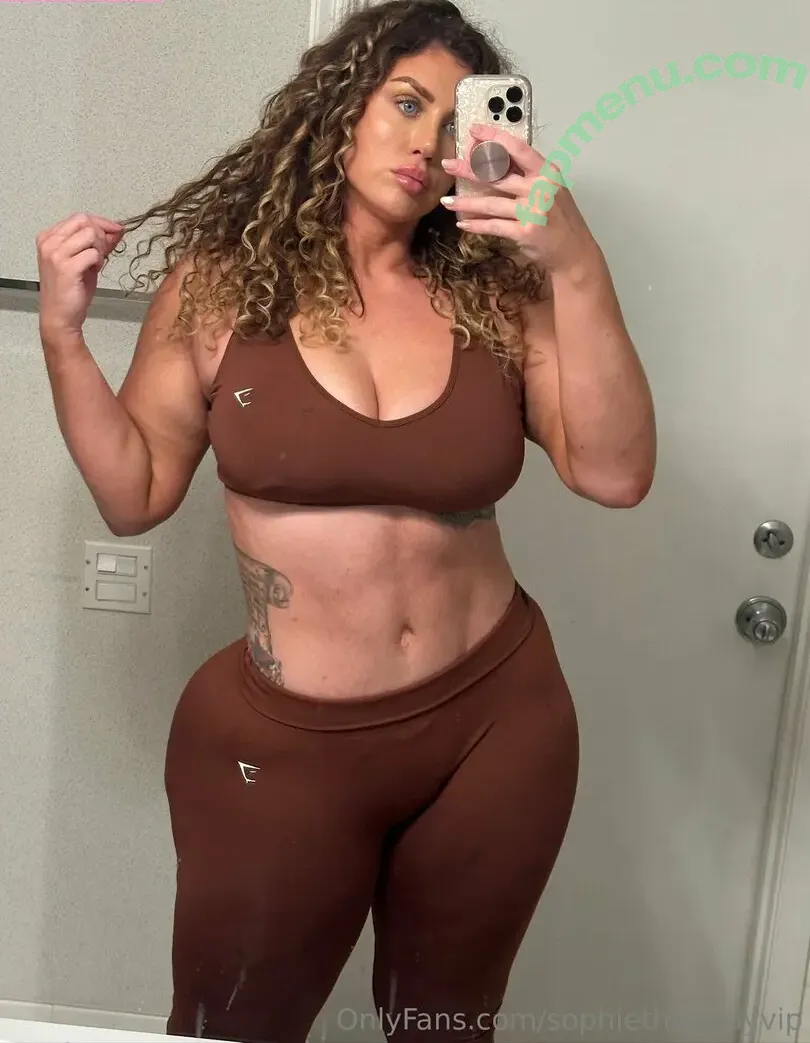 sophiethebodyvip nude photo #0031 (sophiesselfies224)