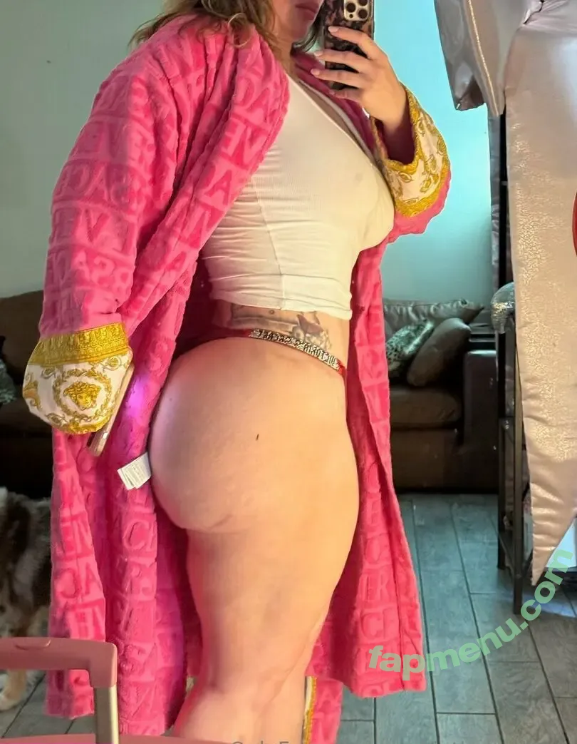 sophiethebodyvip nude photo #0047 (sophiesselfies224)