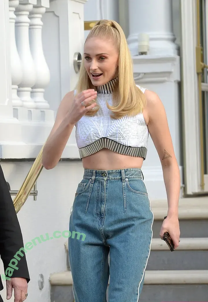 sophieturner nude photo #0012 (sophieturner)