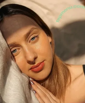  nude photo #0001