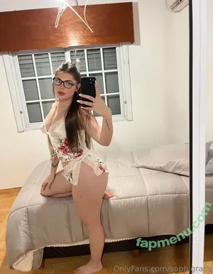 sophigrace / kind_piaa / therealsophiagrace nude photo #0133