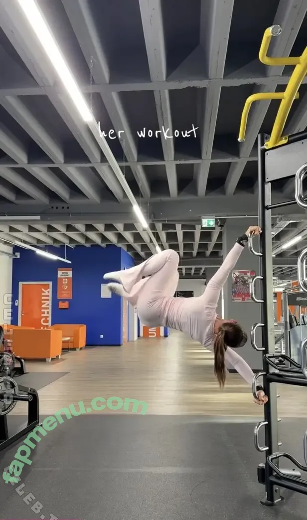 Sophiia.ugc nude photo #0059 (Sophiia.ugc)