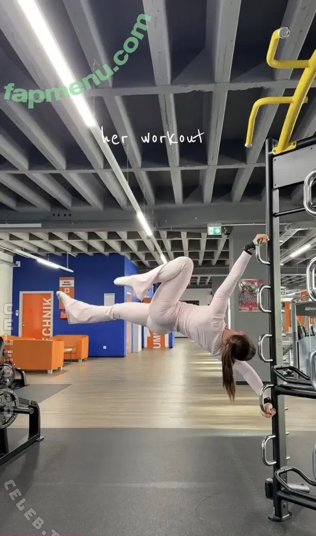 Sophiia.ugc nude photo #0062 (Sophiia.ugc)