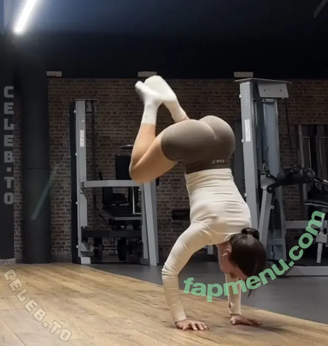 Sophiia.ugc nude photo #0073 (Sophiia.ugc)