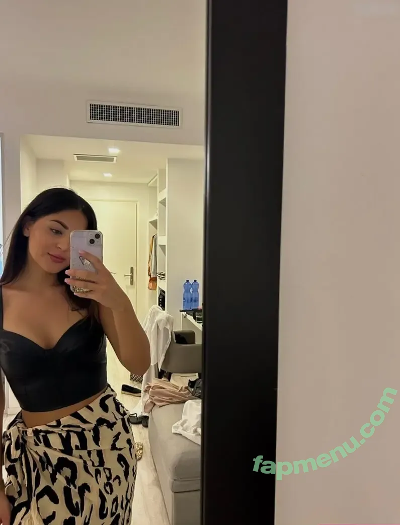 sophmrie nude photo #0052 (sophmrie)