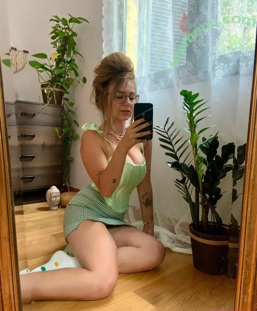 SophStardust nude photo #0003 (SophStardust)