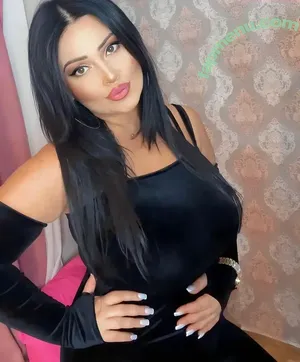 Sopo Shariqadze / soposhariqadze nude photo #0019