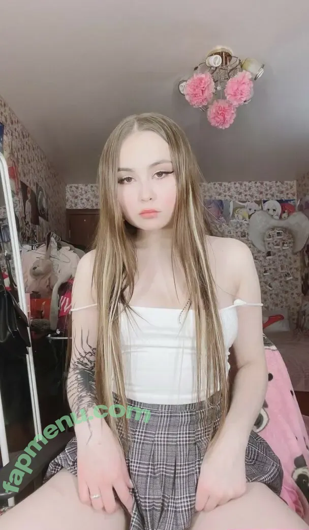 Sora4kawu, Sora_4ka, Emilyfluffy, Emily_Qween nude photo #0001 (sora4kawu)