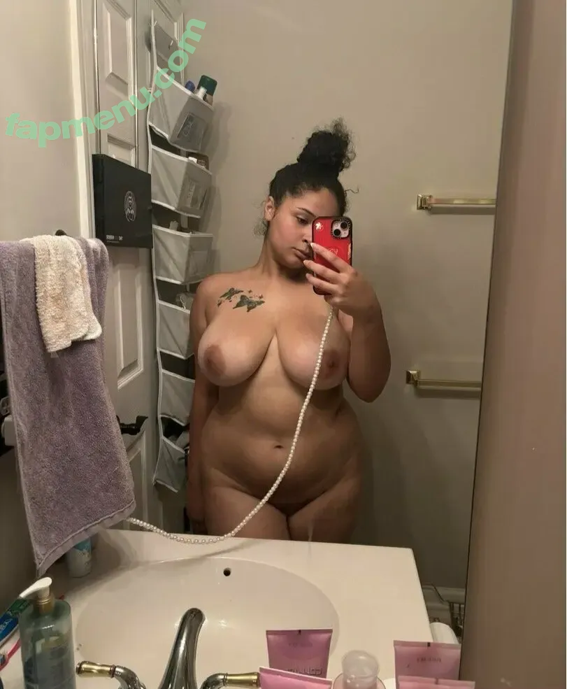 Sori nude photo #0025 (soriyah_sann / soriyahsann)