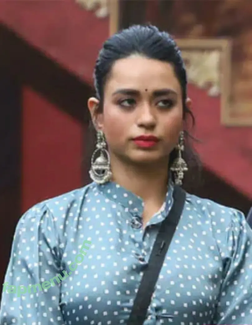 Soundarya Sharma nude photo #0021 (Soundarya Sharma)
