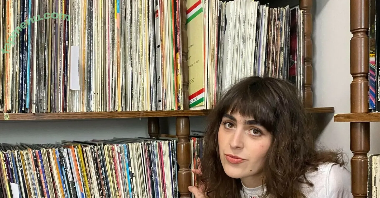 soundwavesoffwax nude photo #0003 (Jula)