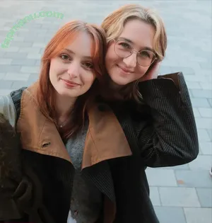 Soupforeloise / help nude photo #0143