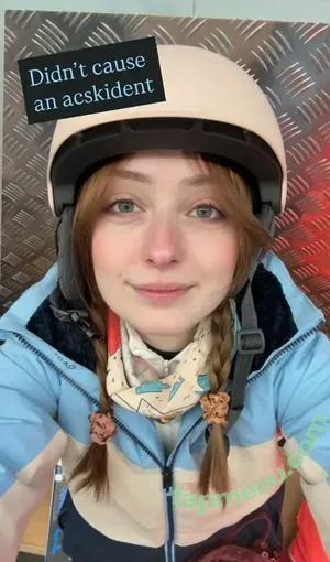 Soupforeloise / help nude photo #0153