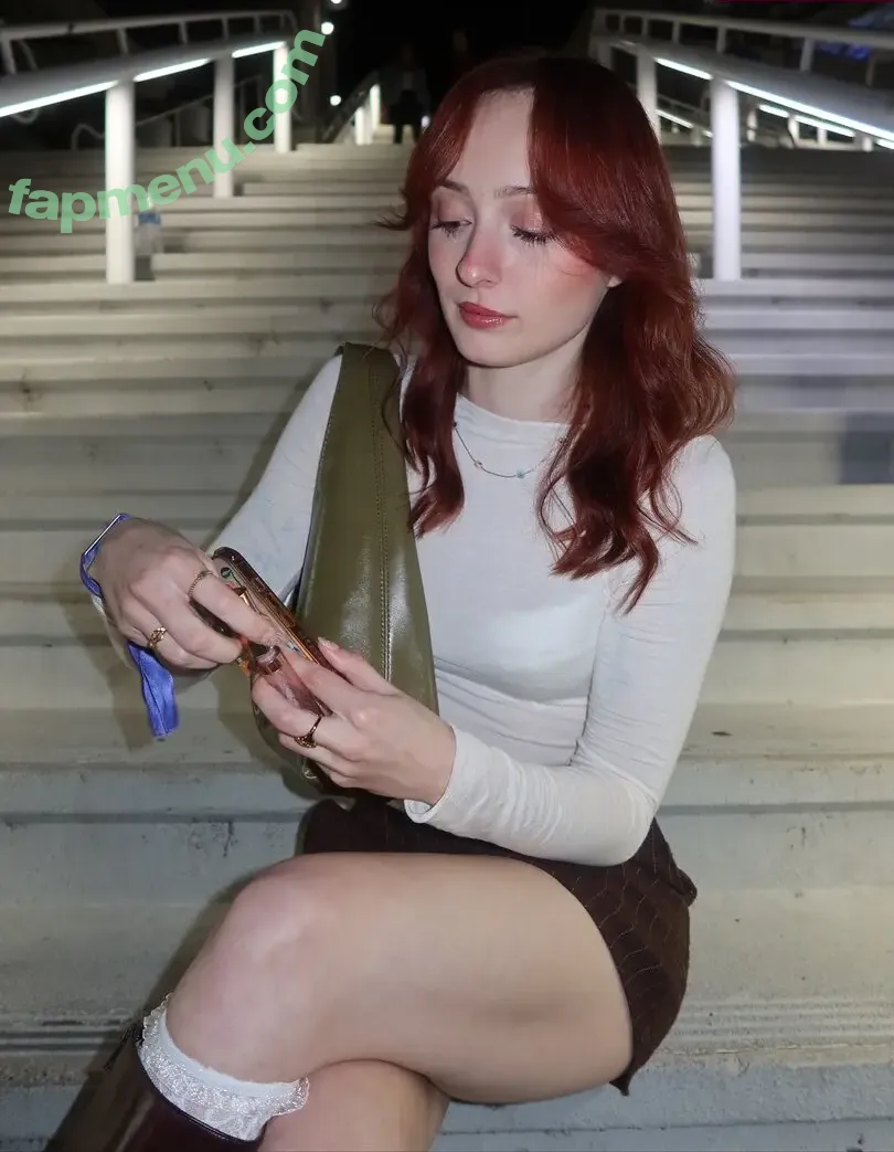 Soupforeloise nude photo #0123 (help)