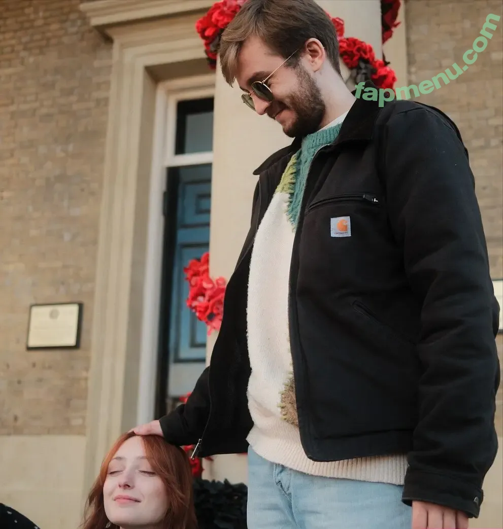 Soupforeloise nude photo #0141 (help)