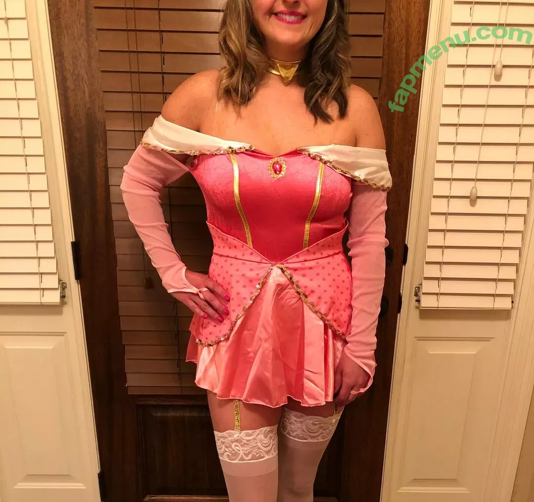 SouthernGirlGW nude photo #0024 (southerngirlgwild)