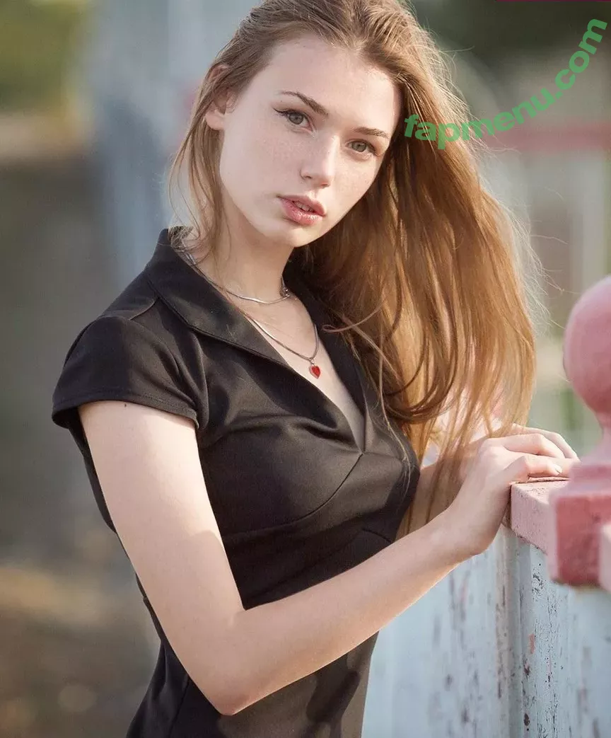 Sowa Valeri nude photo #0078 (SowaValeri / Steklova Essenia / sowa.valeri / teasingsister)