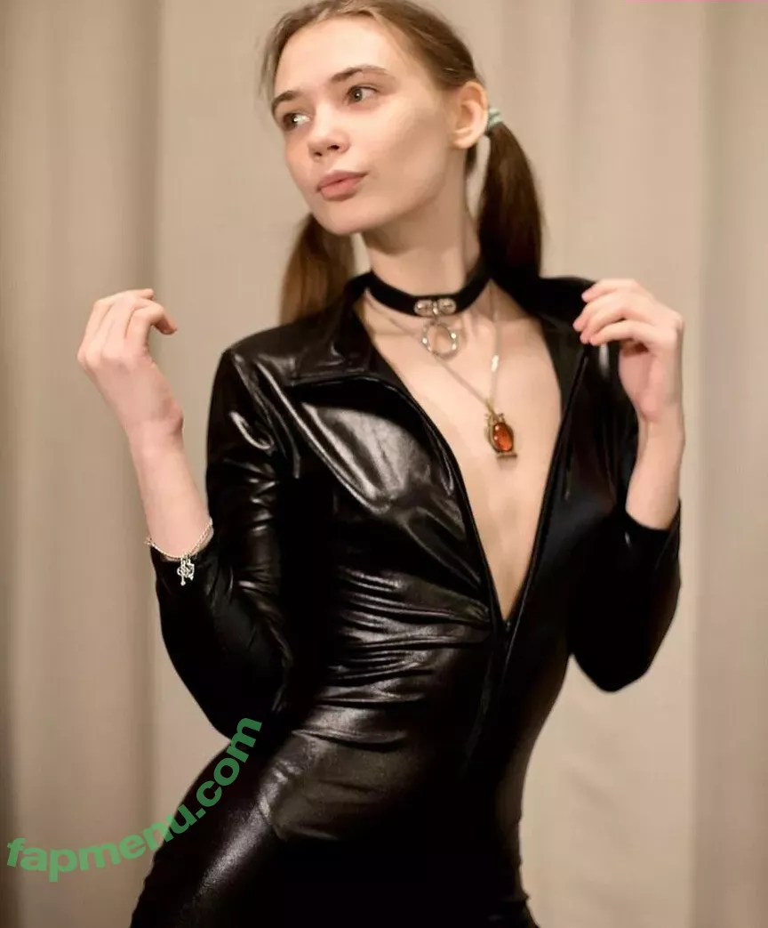Sowa Valeri nude photo #0128 (SowaValeri / Steklova Essenia / sowa.valeri / teasingsister)