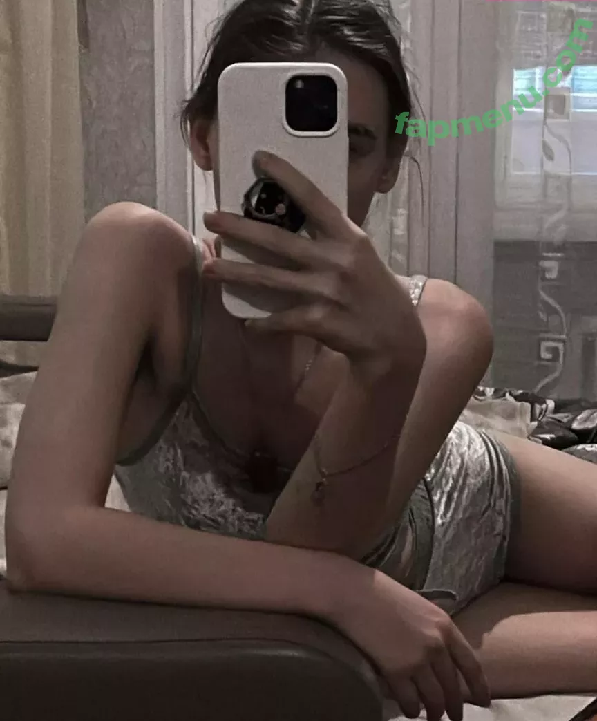 Sowa Valeri nude photo #0196 (SowaValeri / Steklova Essenia / sowa.valeri / teasingsister)
