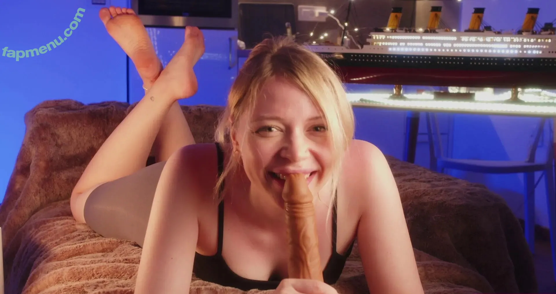 Spacenintenda nude photo #0016 (Spacenintenda)