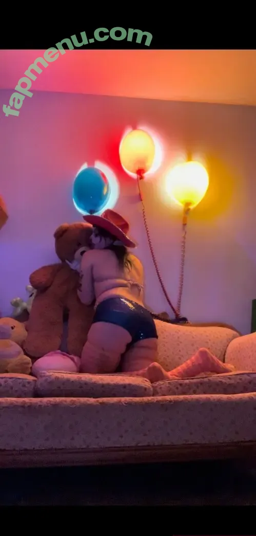 spankytheclown nude photo #0010 (spankythesillylittleclown)