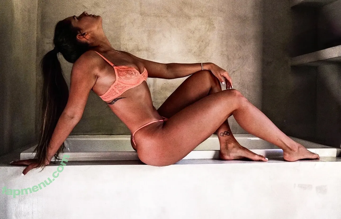 speed_skater nude photo #0097 (speed_skater)