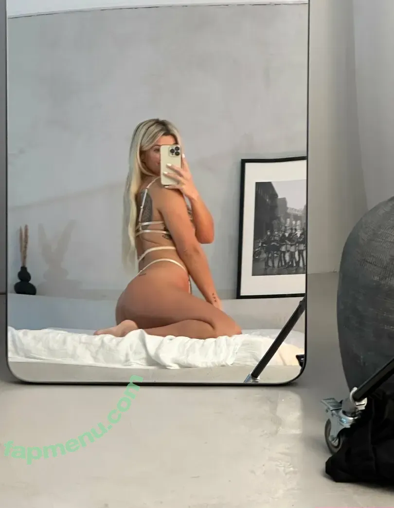 Spicymichellee nude photo #0001 (Spicymichellee)