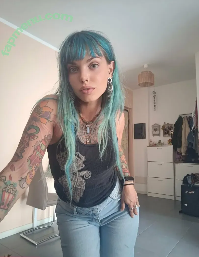 spicyrollersg nude photo #0098 (spicyroller.sg)