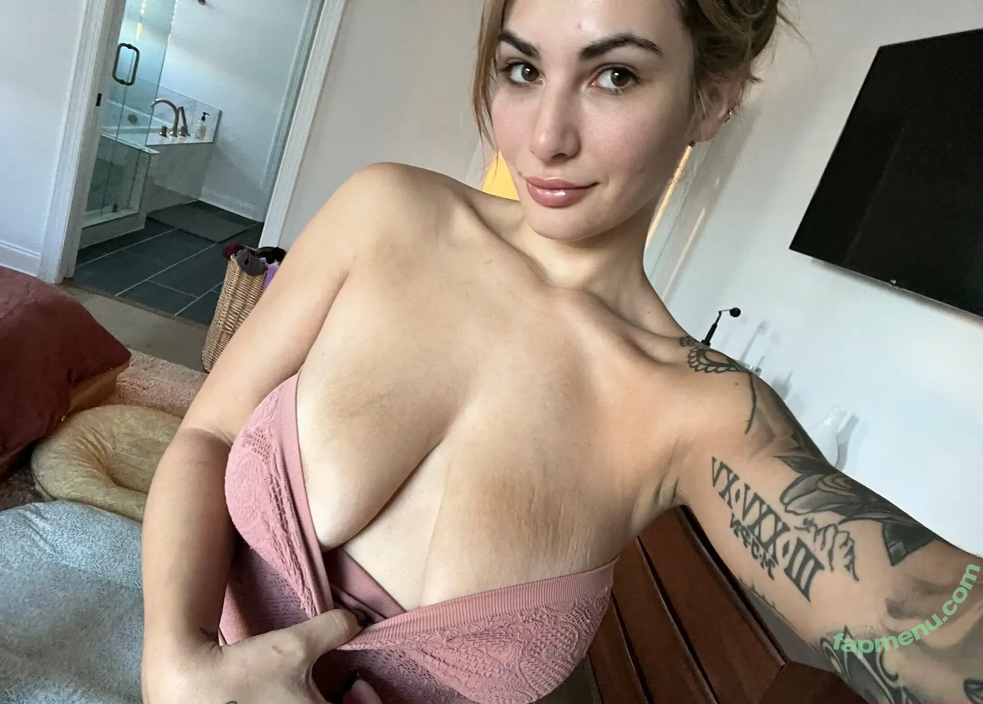 spicysweetone nude photo #0011 (spicysweetone)