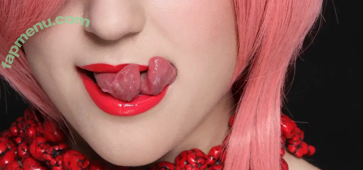 Split Tongue nude photo #0011 (Split Tongue)