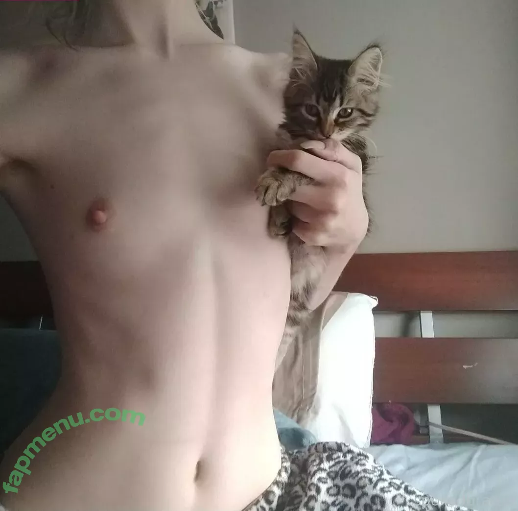 spoiledbratcat nude photo #0110 (sfwbratcat / spoiledbratcattt)