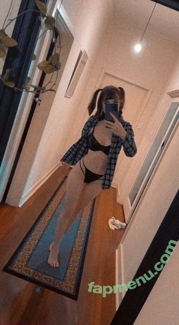 spookibooo nude photo #0017 (celinaspookyboo)