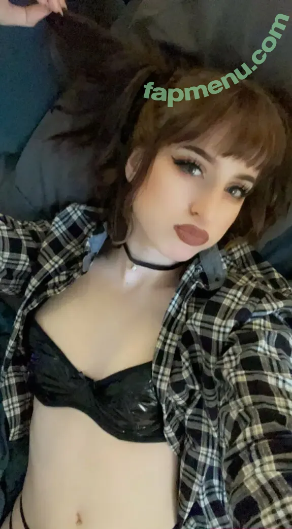 spookibooo nude photo #0018 (celinaspookyboo)