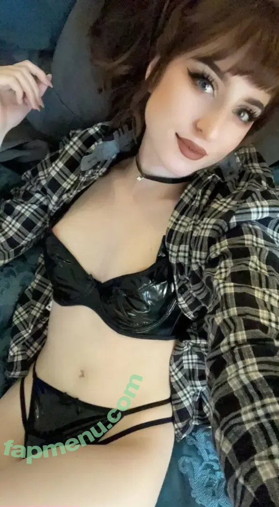 spookibooo nude photo #0019 (celinaspookyboo)