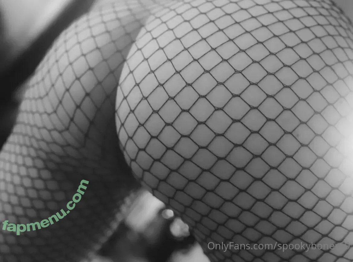 spookyboner69 nude photo #0021 (spookyboner69)
