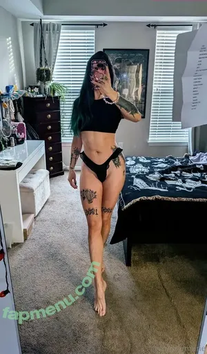  nude photo #0002