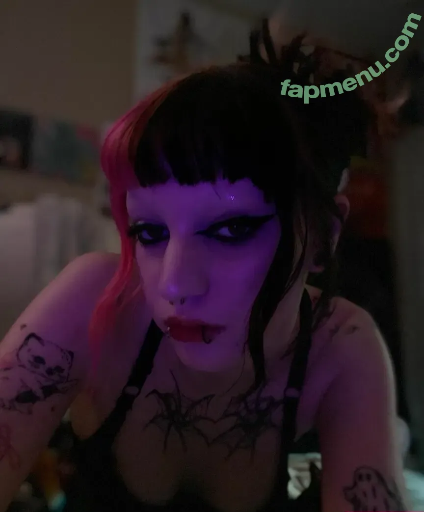 Spookypuppyy nude photo #0008 (Spookyhomicide)