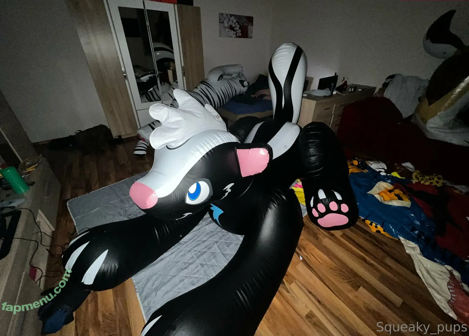 squeaky_pup nude photo #0006 (squeakypupco)